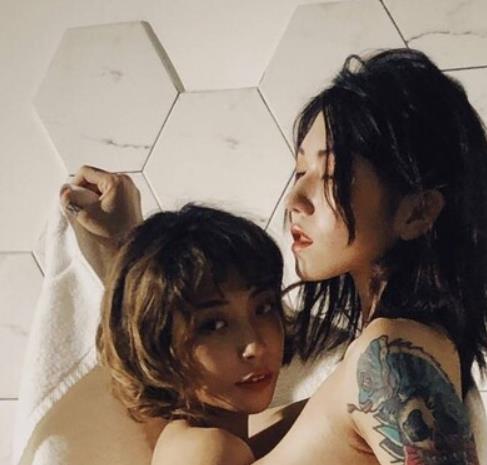 某推优质御姐霸气成熟女人浮力姬黑丝合集_16V9.2G舌尖上的那地方