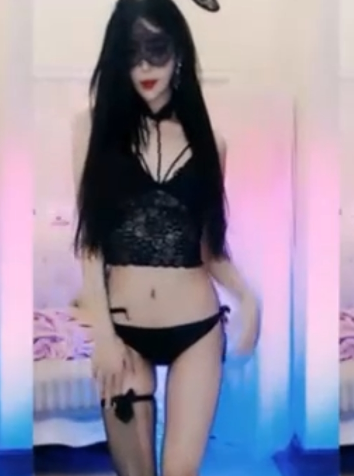 虎牙长腿兮兮直播福利6.02g补百度115