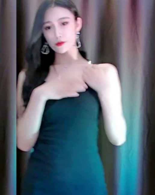 虎牙长腿兮兮直播福利6.02g补百度115