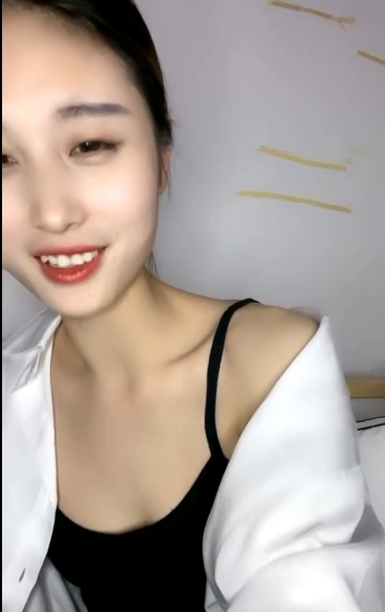 辣妹百度收藏小九九最新合集40V23.8G，甜美自拍