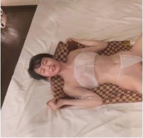 OnlyFans身材超级棒邻家清纯小姐姐最新合集1V1G，去按摩
