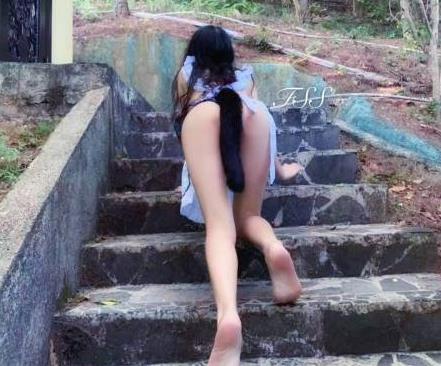 OnlyFans野外挑战冯珊珊最新合集168V22G，室外打野任务，主人要求