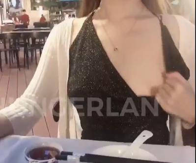 博主某推打野达人HUNGERLAN最新合集86V725M，身材好玩得开