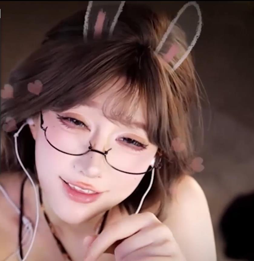 快手张爱玲粉丝祭最新合集8V3G，顶级场景小说家自拍作品