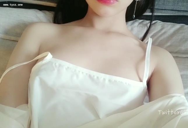 推特超级萌妹子白桃露露磨不明液体合集23V8.5G，高清视频