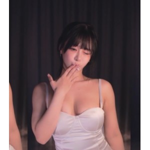 韩璐4月热舞12部推特合集2.2G蜜桃扭动