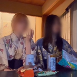 OnlyFanslilyxoxoles三十部百合情侣原档19.3G珍藏库