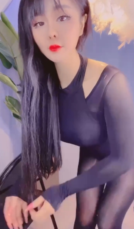 甜笑露露热舞合集128V13.7G太顶了