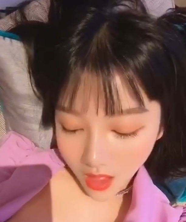 推特小尤奈12.4g多部优质美腿劲爆福利