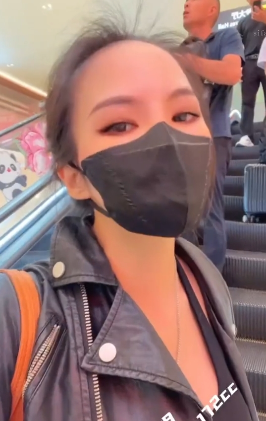 INS赫拉劲爆私拍88V20.7G超诱惑