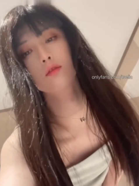 小薰OF伪娘车阵1V246M绝美视频永久典藏