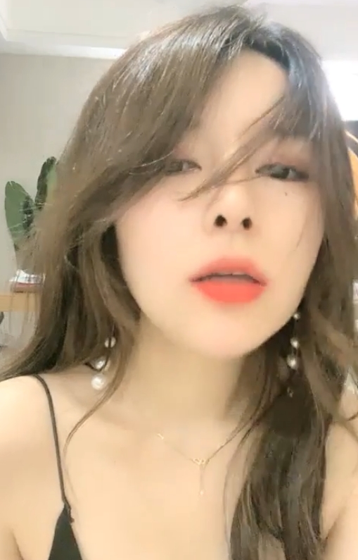 115网盘小雅逗趣29V34.8G诱惑十足