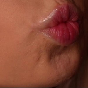 SweetheartKiss咬破BY套零距离观察用嘴瞬间合集29部3G，热度破百万