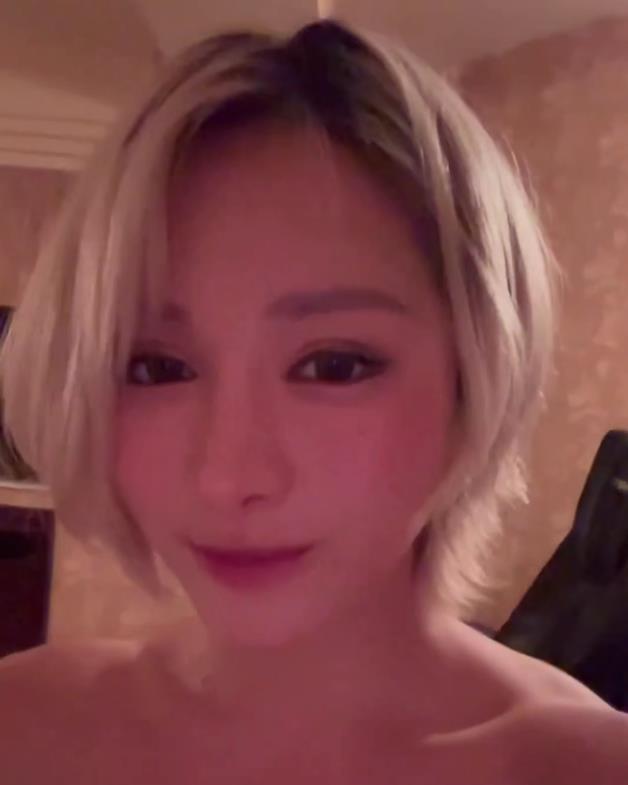 RirisuAmano合集抓起一大滩J就往嘴里塞44部2.1G，颜值身材非常不错