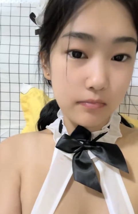 TG木瓜奶学生妹58部羞羞求指教27G优质身材