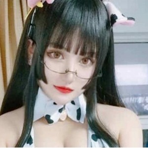 虎牙夏鸽鸽私密作品合集88部2.1G眼镜杀疯了