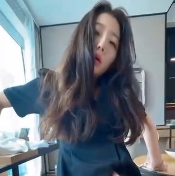 张津瑜吃瓜事件内部视频8部450M绝版珍藏