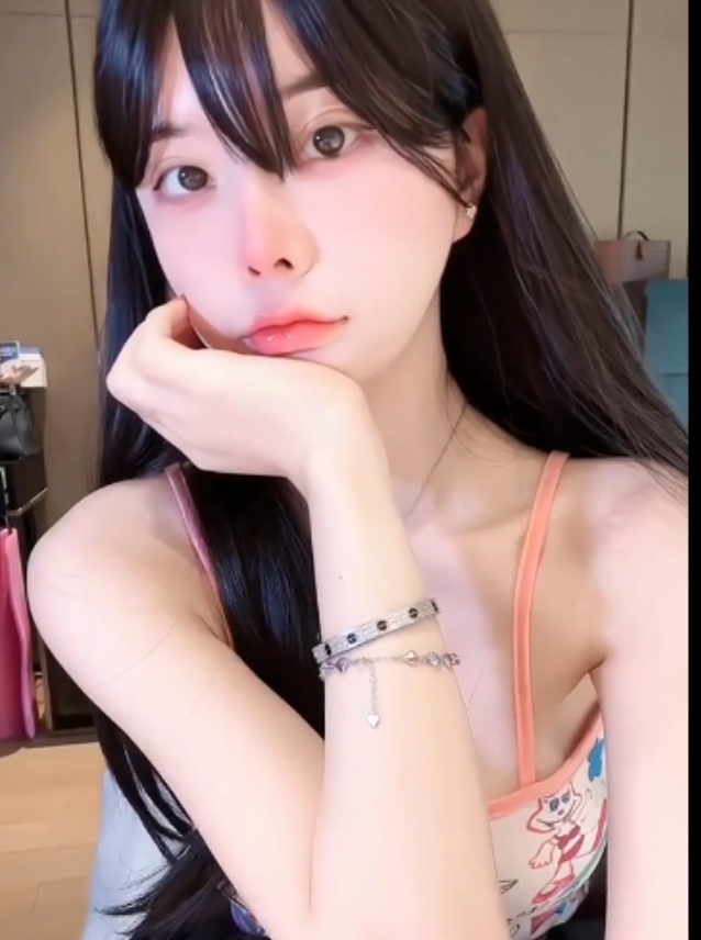 抖音露脸热舞卡点合集670部5.56G绝绝子