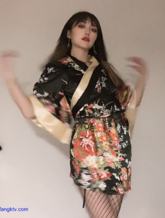 15.7g一少推特举牌定制398部火辣