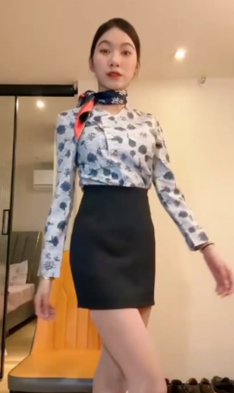 抖音甜桃椰子合集423MB美腿网放飞自我24部太会玩了