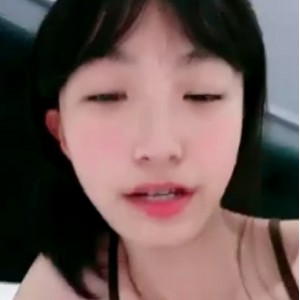 呜崽酱火辣推特超级反差视频合集3V2.8G