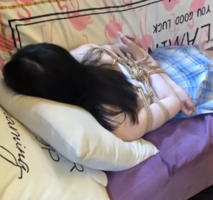 推特李露窒息级绳艺193g合集88部