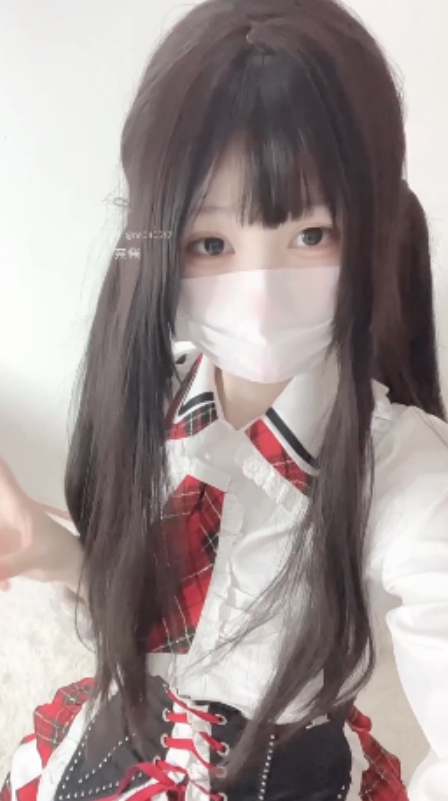 推特小灵酱反差妹子13部3.8G诱人合集