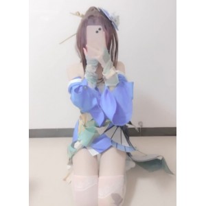 推特小灵酱反差妹子13部3.8G诱人合集