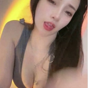 虎牙蛋宝宝4V舞蹈合集1G童颜大罩杯