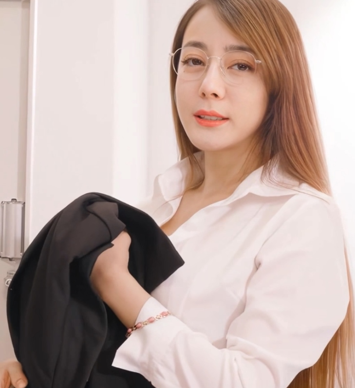 推特热巴教师服装AI换脸合集1G绝了