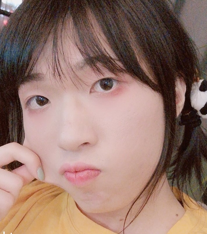 俞喵喵眼镜妖艳推特私拍2G合集多部
