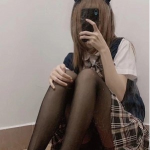 小甜猪170P合集212M，推特尤物私藏美图太撩人