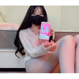 酥酥桃酱毛衣1V309M度盘私拍视频娇俏欲滴