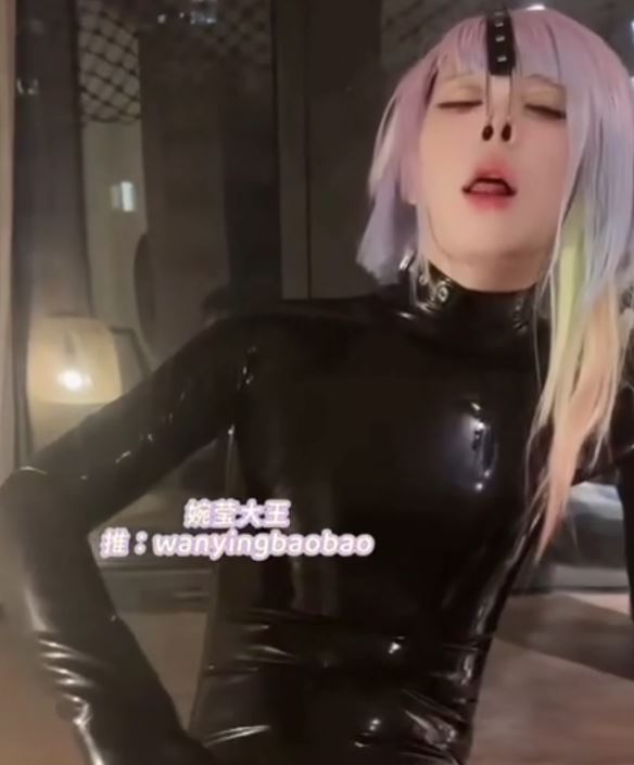 网盘伪娘TS婉莹1部434MB雌堕骚气十足