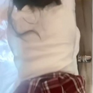小浅同学双马尾嘴艺私拍1V200M顶级光板嫩妹互动福利