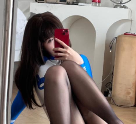 OnlyFans阿薰kaOri35套私拍视频32.8G嫩得