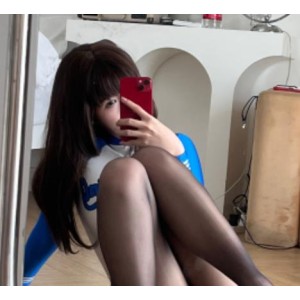 OnlyFans阿薰kaOri35套私拍视频32.8G嫩得