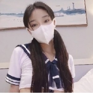 JK美少女草莓果酱居家自嗨录像2V1.5G呐喊撩人