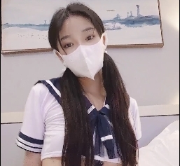 JK美少女草莓果酱居家自嗨录像2V1.5G呐喊撩人